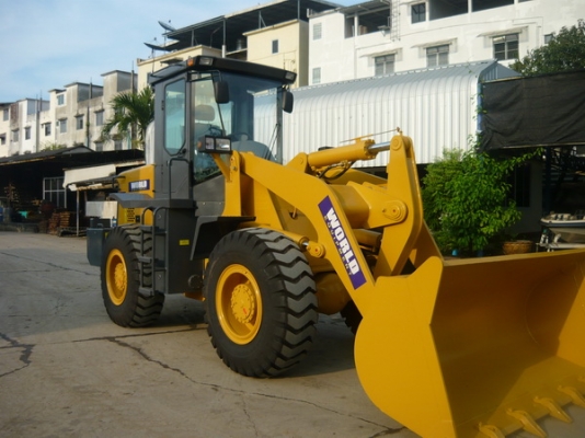 จัดโปรโมชั่น ลดกระหน่ำ !!!! รถตักใหม่ขนาด 1.8 คิวยี่ห้อ WORLD W136 - 1603000043010 แกร่งเหนือใคร ราคาเบา ๆ คุณภาพที่เราคัดสรรมาอย่างดี