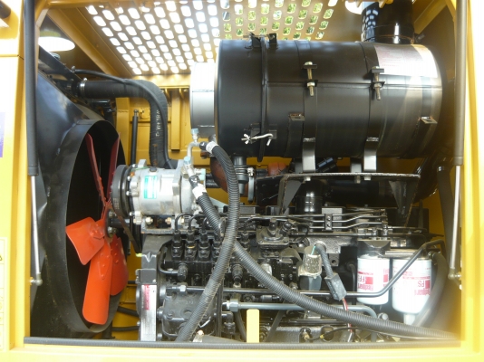 จัดโปรโมชั่น ลดกระหน่ำ !!!! รถตักใหม่ขนาด 1.8 คิวยี่ห้อ WORLD W136 - 1603000043010 แกร่งเหนือใคร ราคาเบา ๆ คุณภาพที่เราคัดสรรมาอย่างดี