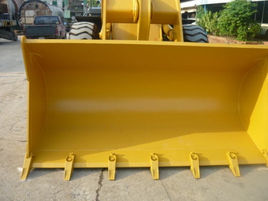 จัดโปรโมชั่น ลดกระหน่ำ !!!! รถตักใหม่ขนาด 1.8 คิวยี่ห้อ WORLD W136 - 1603000043010 แกร่งเหนือใคร ราคาเบา ๆ คุณภาพที่เราคัดสรรมาอย่างดี