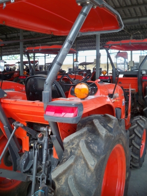 ขายรถแทรกเตอร์ KUBOTA MAX L3608