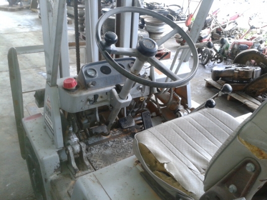 ขายรถยกเก่านอก KOMATSU  FG20-7  ยกได้ 2ตัน เครื่องเบนซิน