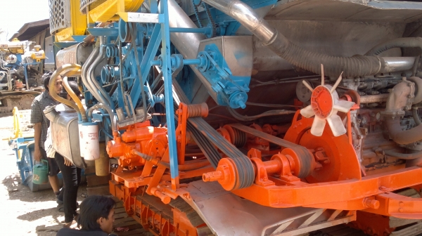 ขายรถเกี่ยวข้าวเพื่อการเกษตร ขายรถเกี่ยวข้าวเพื่อการเกษตร