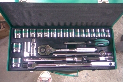 ชุดบ๊อก 26 ชิ้นของเยอรมันใช้งานดีครับ เบอร์ใหญ่สุดอยู่ที่ 32  MM  ครับ  จำนวน 26  ชิ้นครับ