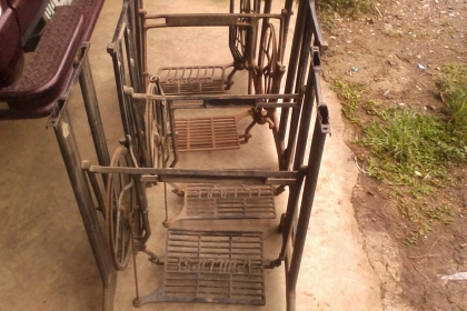 ขาจักรซิงเกอร์ ฟิลลิปสภาพสวยๆครับไม่ผุครับหายากแล้วครับราคานี้คุ้มครับ ขาจักรซิงเกอร์ ฟิลลิปสภาพสวยๆครับไม่ผุครับหายากแล้วครับราคานี้คุ้มครับ