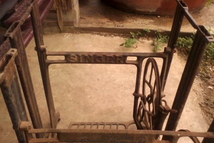 ขาจักรซิงเกอร์ ฟิลลิปสภาพสวยๆครับไม่ผุครับหายากแล้วครับราคานี้คุ้มครับ ขาจักรซิงเกอร์ ฟิลลิปสภาพสวยๆครับไม่ผุครับหายากแล้วครับราคานี้คุ้มครับ