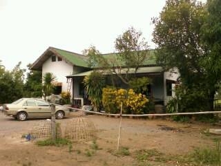 ที่ดินพร้อมบ้านหลังใหญ่  2งาน80ตารางวา  จ.พิษณุโลก ติดถนนใหญ่หางจากเทศบาล 200 เมตร