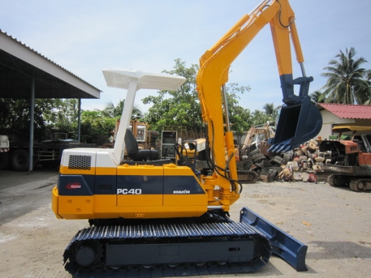 ขาย รถขุดเล็ก KOMATSU รุ่น PC40-6- แทร็กเหล็ก มือสองญี่ปุ่น