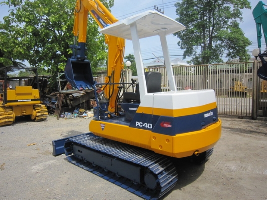 ขาย รถขุดเล็ก KOMATSU รุ่น PC40-6- แทร็กเหล็ก มือสองญี่ปุ่น