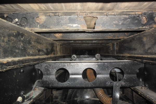 HINO KM310 - 100 HP DQ100 รถบรรทุก 6 ล้อ ช่วงล่างใหญ่คัชซีสวยไม่มีบวม คานหน้าติด F เฟืองท้ายติด F ครบหมดแล้ว เครื่องแห้งแรงดี หัวเก๋ง FC ลงเล่มครบถูกต้อง ภายในสวยครบ พวงมาลัยเพาเวอร์ กระบะเหล็กคอกไม้ความยาว 4.30 เมตรสภาพสวย ยางสภาพดี 70\% เอกสารทะเบียนครบพ