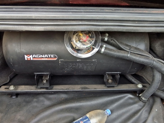 ขายbmw ติดแก็ส LPG พร้อมใช้งานครับ ราคาต่อลองได้ครับ