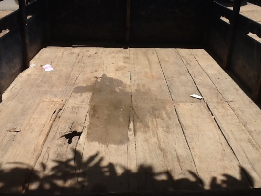 ขายรถอีแต๋น เดิมๆ  ไม่มีเครื่องยนต์ ยกเครื่องมาใส่ขับใช้งานได้เลยครับ