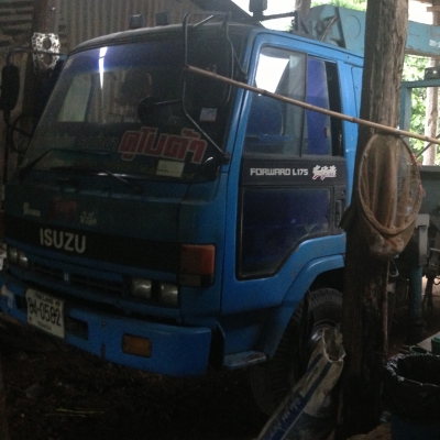 ISUZU ROCKY FRR 195 HP 6HE1 รถบรรทุก 6 ล้อติดเครน UNIC 4 ตัน 3 ปลอกยืด กระบะเหล็กความยาว 7 เมตรมีหางสไลด์ไฮดรอลิกส์ครบพร้อมใช้งาน รถสวยเครื่องแห้งแรงดี ภายในเก๋งคอนโซลสวย แอร์เย็น พวงมาลัยเพาเวอร์ เบรคทริ๊ปฟี้ ช่วงล่างคัชซีสวย ยาง 8.25 ขอบ 16 สภาพดีพร้อ