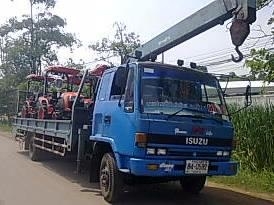 ISUZU ROCKY FRR 195 HP 6HE1 รถบรรทุก 6 ล้อติดเครน UNIC 4 ตัน 3 ปลอกยืด กระบะเหล็กความยาว 7 เมตรมีหางสไลด์ไฮดรอลิกส์ครบพร้อมใช้งาน รถสวยเครื่องแห้งแรงดี ภายในเก๋งคอนโซลสวย แอร์เย็น พวงมาลัยเพาเวอร์ เบรคทริ๊ปฟี้ ช่วงล่างคัชซีสวย ยาง 8.25 ขอบ 16 สภาพดีพร้อ