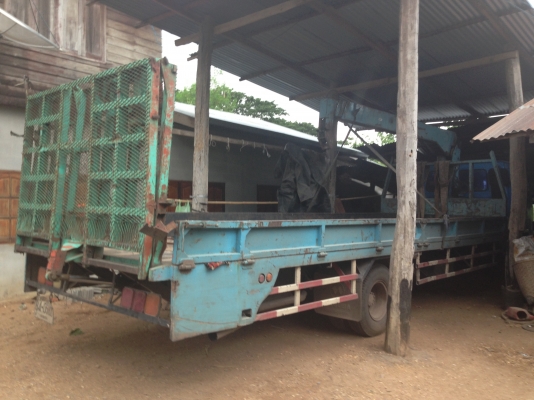 ISUZU ROCKY FRR 195 HP 6HE1 รถบรรทุก 6 ล้อติดเครน UNIC 4 ตัน 3 ปลอกยืด กระบะเหล็กความยาว 7 เมตรมีหางสไลด์ไฮดรอลิกส์ครบพร้อมใช้งาน รถสวยเครื่องแห้งแรงดี ภายในเก๋งคอนโซลสวย แอร์เย็น พวงมาลัยเพาเวอร์ เบรคทริ๊ปฟี้ ช่วงล่างคัชซีสวย ยาง 8.25 ขอบ 16 สภาพดีพร้อ