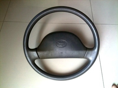 พวงมาลัย Toyota โซลูน่า สภาพสวยไม่แตกร้าวหรือขาด ใส่ได้หลายรุ่น