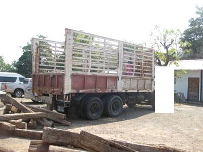 Hino F18 สิบล้อเพลาเดียว มีกระบะแต่ยังไม่ได้ยกขึ้น ห้างแท้เดิม โทร 088-4501277 Hino F18 สิบล้อเพลาเดียว มีกระบะแต่ยังไม่ได้ยกขึ้น ห้างแท้เดิม โทร 088-4501277