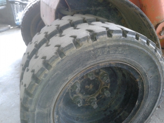 ขายรถตักเก่านอก TOYOTA เครื่องเบนซิน ยกได้สูง 3เมตร นพดล ระยอง 0818618678(AIS),0897489639(Dtac) ราคาต่อรองได้ครับ