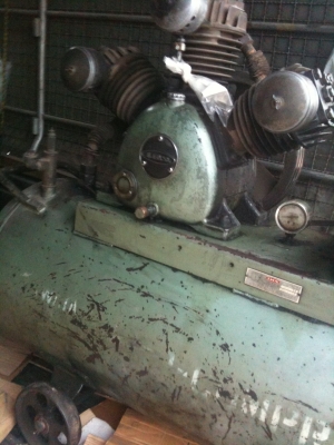 ขายปั๊มลม 5 HP 230 ลิตรมอเตอร์มิตซู 3 สาย พร้อมใช้ ส่งได้ทั่วประเทศ