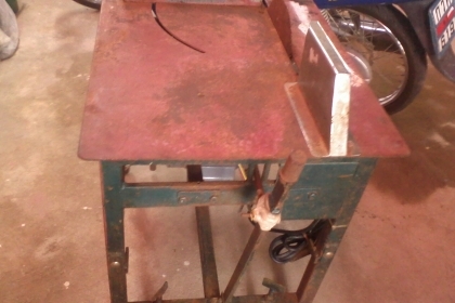 แท่นตัดอลูมิเนียมพร้อมใช้สภาพพร้อมใช้งานครับสภาพดีครับ  มอเตอร์ 1  แรงครับของฮิตาชิครับสวยๆครับราคานี้คุ้มครับเอาไปไม่ต้องทำไรแล้วครับเบิกใหม่เป็นหมื่นครับ