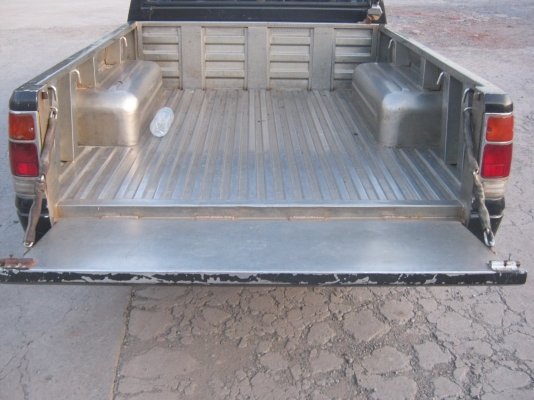 ขายลูกกระบะเลส ISUZU มังกรทอง สภาพพร้อมใช้