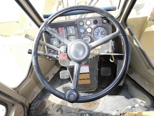 รถตักล้อยาง  WA150-1 สภาพสวย  รถเก่านำเข้าจากญี่ปุ่น  จะถึงไทยเร็ว ๆ นี้  โทร.081-373-0559