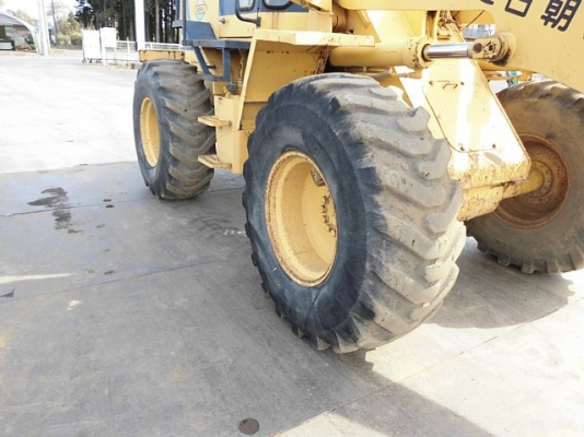 รถตักล้อยาง  WA150-1 สภาพสวย  รถเก่านำเข้าจากญี่ปุ่น  จะถึงไทยเร็ว ๆ นี้  โทร.081-373-0559