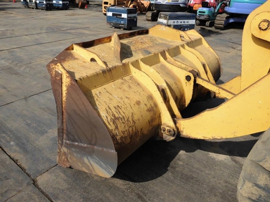 รถตักล้อยาง  WA150-1 สภาพสวย  รถเก่านำเข้าจากญี่ปุ่น  จะถึงไทยเร็ว ๆ นี้  โทร.081-373-0559