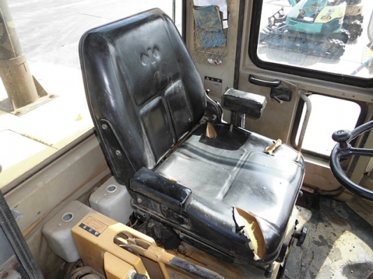 รถตักล้อยาง  WA150-1 สภาพสวย  รถเก่านำเข้าจากญี่ปุ่น  จะถึงไทยเร็ว ๆ นี้  โทร.081-373-0559