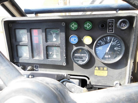 รถตักล้อยาง  WA150-1 สภาพสวย  รถเก่านำเข้าจากญี่ปุ่น  จะถึงไทยเร็ว ๆ นี้  โทร.081-373-0559