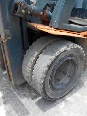 รถยก KOMUTSU ขนาด 1 ตัน เสาสูง 4.5 เมตร เก่านอก