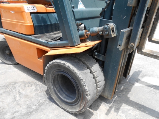 รถยก KOMUTSU ขนาด 1 ตัน เสาสูง 4.5 เมตร เก่านอก