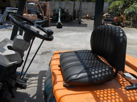 รถยก KOMUTSU ขนาด 1 ตัน เสาสูง 4.5 เมตร เก่านอก