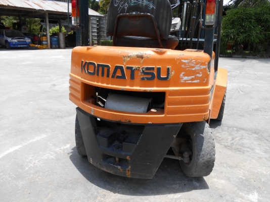 รถยก KOMUTSU ขนาด 1 ตัน เสาสูง 4.5 เมตร เก่านอก