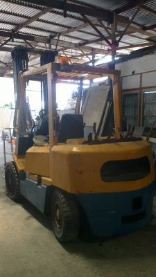 ขายรถโฟลลิฟท์ 4 ตัน HYSTER ขายชั่งกิโล ลดคับ 28 บาท ขายรถโฟลลิฟท์ 4 ตัน HYSTER ขายชั่งกิโล ลดคับ 28 บาท