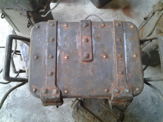 ขายลังใส่กระสุน อาร์พีเจ เหล็กหนาอย่างดี ไม่มีผุ หายากมากเอาไว้เก็บเครื่องมือ หรือแระดับรถจิ๊บ ใบละ1,000บาท มีเพียง 9 ใบเท่านั้น