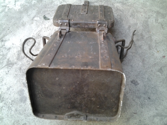 ขายลังใส่กระสุน อาร์พีเจ เหล็กหนาอย่างดี ไม่มีผุ หายากมากเอาไว้เก็บเครื่องมือ หรือแระดับรถจิ๊บ ใบละ1,000บาท มีเพียง 9 ใบเท่านั้น