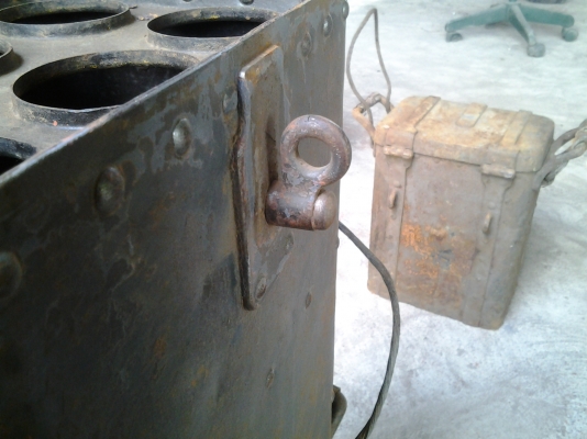 ขายลังใส่กระสุน อาร์พีเจ เหล็กหนาอย่างดี ไม่มีผุ หายากมากเอาไว้เก็บเครื่องมือ หรือแระดับรถจิ๊บ ใบละ1,000บาท มีเพียง 9 ใบเท่านั้น