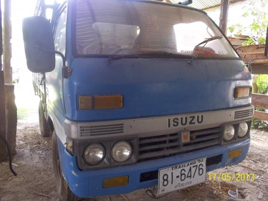 ขาย4ล้อกลาง  เครี่องอิซูสุ74แรง เกียร์สายสั้น มีแอร์