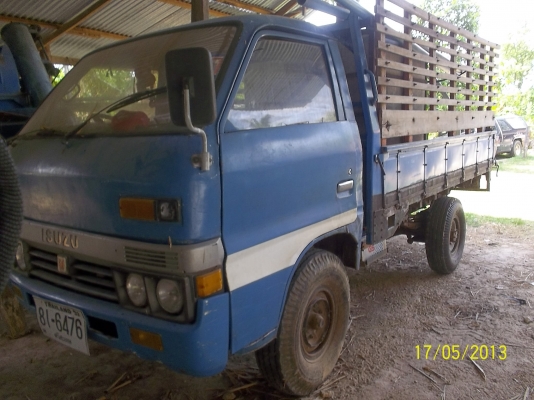 ขาย4ล้อกลาง  เครี่องอิซูสุ74แรง เกียร์สายสั้น มีแอร์