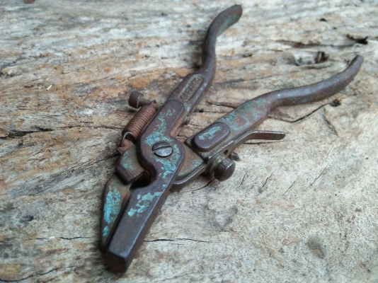 คีมคัดคลองเลื่อยโบราณ GARANTO เยอรมัน หายากน่าเก็บสะสม ใช้งานได้สภาพดี คีมคัดคลองเลื่อยโบราณ GARANTO เยอรมัน หายากน่าเก็บสะสม ใช้งานได้สภาพดี