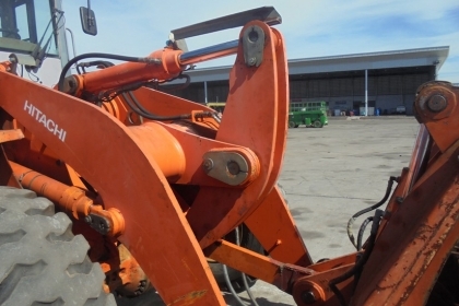 ขายรถตักล้อยาง KOMATSU WA100-1 (สภาพดี)