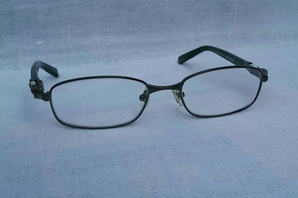 แว่นตาแนว 'สตีมพังค์' สายพันธุ์สวิสเซอร์แลนด์  'นอส - มือหนึ่ง'  สต็อคเก่าทศวรรษ 2010's  สุดยอดวัสดุ 'ไททาเนียม' + 'อะซีเทต - อนุพันธุ์เส้นใยฝ้าย'  เลนส์มัลติโค้ท  ค่าสายตา +150 &a