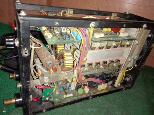 ตู้เชื่อมญี่ปุ่น Kenzo TIG 200พร้อมสายอารกอน ตู้เชื่อมญี่ปุ่น Kenzo TIG 200พร้อมสายอารกอน