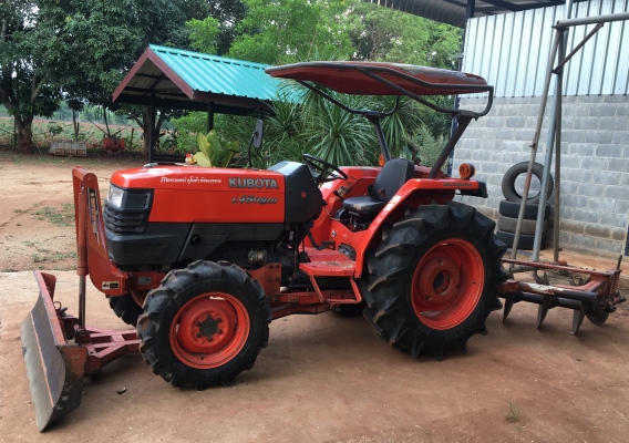 ขายคูโบต้า L 4508DI ปี 53 ใบมีดผาน 5 ตราช้าง ขายคูโบต้า L 4508DI ปี 53 ใบมีดผาน 5 ตราช้าง