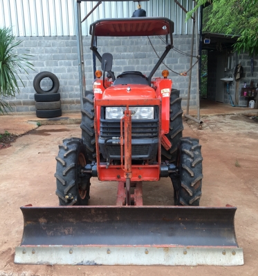 ขายคูโบต้า L 4508DI ปี 53 ใบมีดผาน 5 ตราช้าง ขายคูโบต้า L 4508DI ปี 53 ใบมีดผาน 5 ตราช้าง