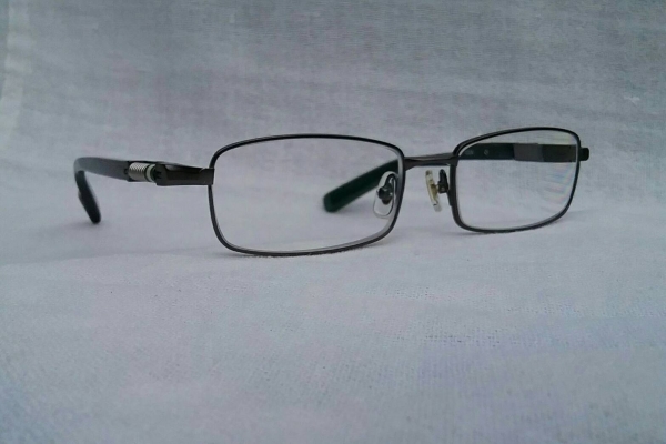 แว่นตาแนว 'สตีมพังค์' สายพันธุ์สวิสเซอร์แลนด์  เลนส์มัลติโค้ท +200  'นอส - มือหนึ่ง'  สต็อคเก่าทศวรรษ 2010's  สุดยอดวัสดุ 'ไททาเนียม' + 'อะซีเทต - อนุพันธุ์เส้นใยฝ้าย'  Authentic R