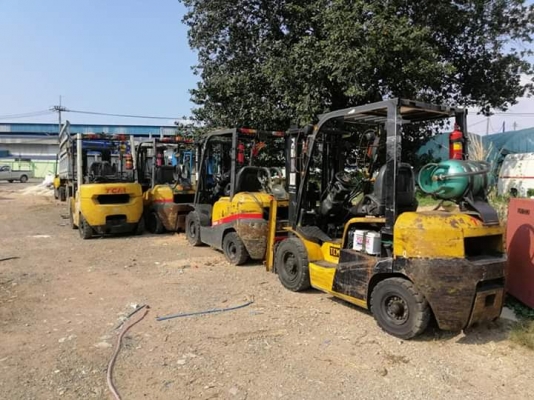 ขายเหมาโฟล์ลิฟต์12คัน ขายเหมาโฟล์ลิฟต์12คัน