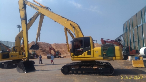 KOMATSU PC200-8 บูมยาวเอกสารอินวอย มี3คันๆละ1,000,000 คอมนอกคันละ20,000