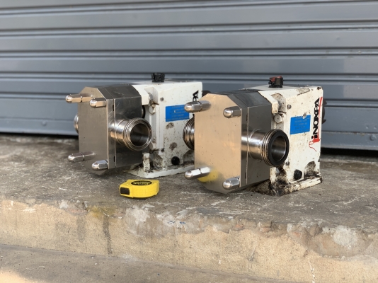 ขายหัวปั๊มดูดของเหนียวหัวสแตนเลส 316L Inoxpa pump ขนาดท่อ 2นิ้ว Made in Spain ใช้ในงานผลิตอาหาร สภาพสวย หมุนนิ่ม พร้อมใช้งาน อุปกรณ์ครบ มี 2ตัวครับ ราคาตัวละ 8,000 บาท