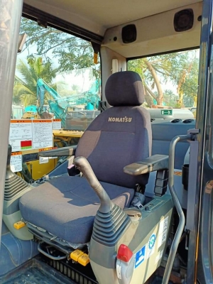 ขาย KOMATSU PC120-8 เก่านอกแท้  สภาพสวย แทรคนใหญ่  ใช้งานมา5,xxxชั่วโมง  โทร 089-3818694 จ๊อย